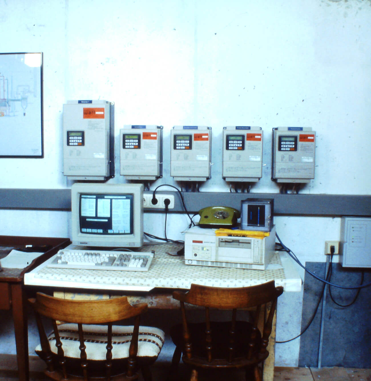 1990-installation-steuerwerk-hackschnitzel